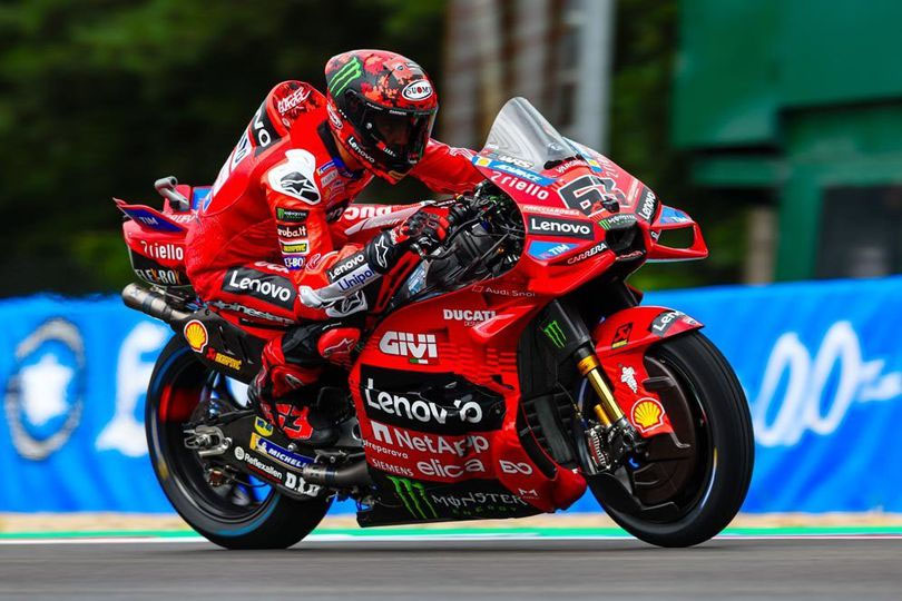 Test Rider Ducati Ngaku Sulit Cari Penyebab Pecco Bagnaia Loyo Selagi Marc Marquez Justru Dominan